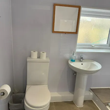 Suli House- Flats & En-suite-families And Couples Only Appartement *