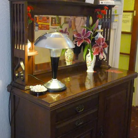 Bronte House Bed & Breakfast 3*
