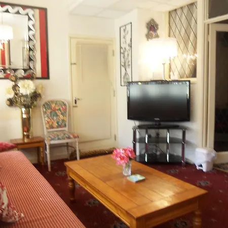 Guest house Ardsley Hotel 3*