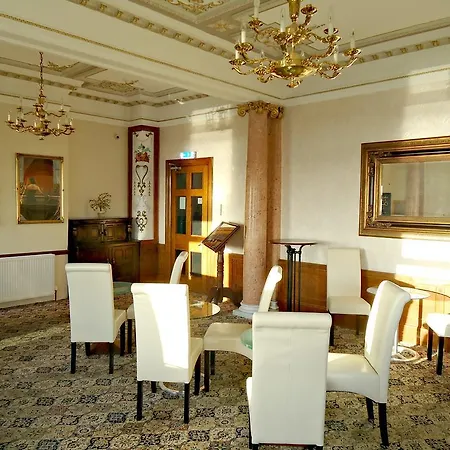 Inn Cherry Blossom Blackpool
