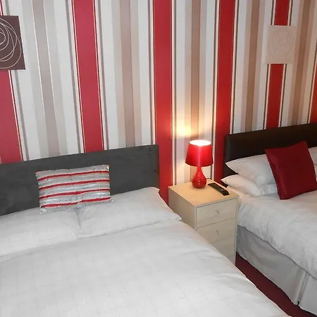 Shirley Heights 3*