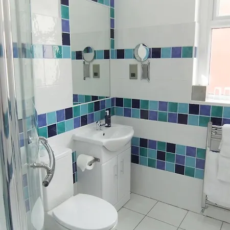 Fourrooms Bed & Breakfast Blackpool