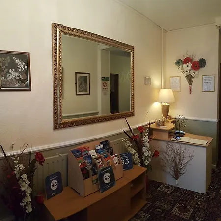St James Hotel 3*