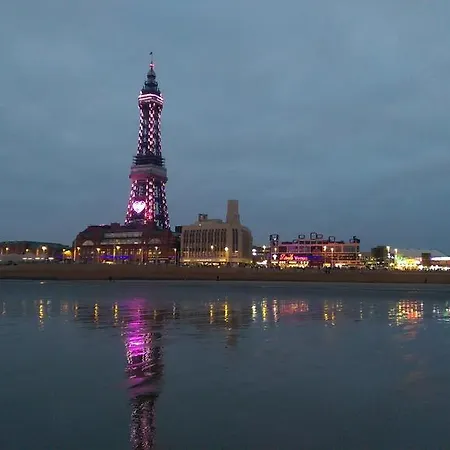 Darfield 2* Blackpool