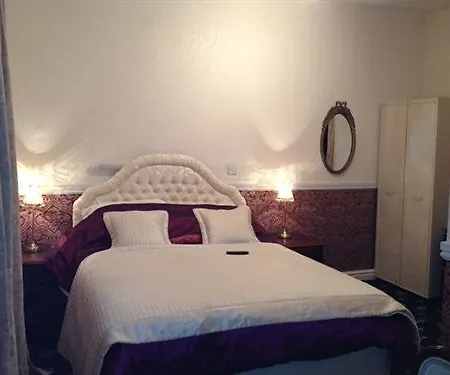 The Hatton 3*