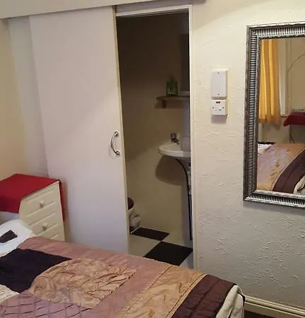 Myroomz Hollingdales 酒店 黑潭