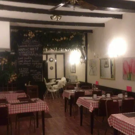 Old Bed & Breakfast 3*
