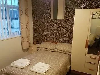 Hotel The Avari 2*
