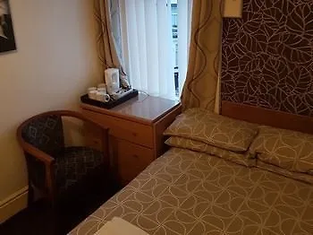 The Avari Hotel 2*