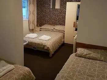 The Avari Hotel 2*