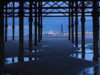 Hotel The Avari Blackpool
