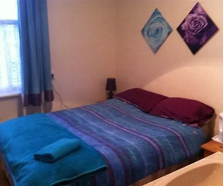 Guest house Foxhall Village