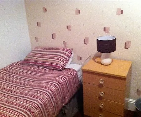 Guest house Foxhall Village 2*