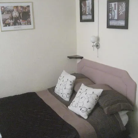 Bed & Breakfast The Mornington 2*