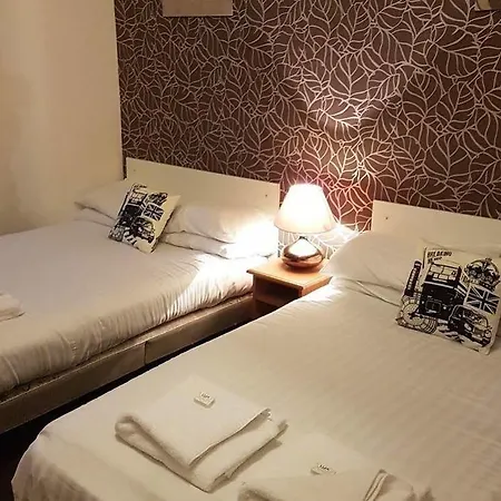 Hotel The Avari 2*