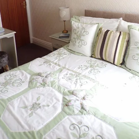 The Grosvenor View - 3* Blackpool