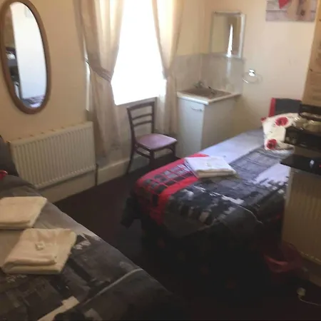 Willow Grove 3* Blackpool