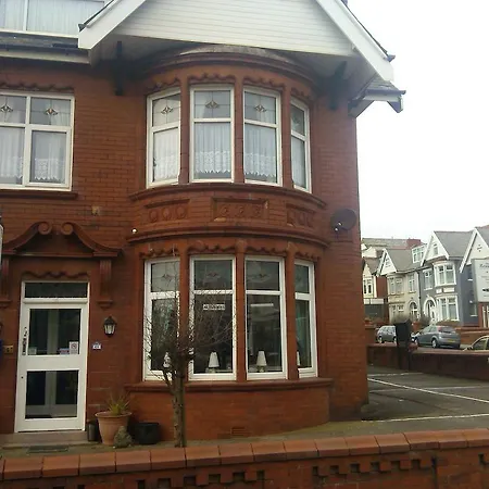 The Beaucliffe 3* Blackpool