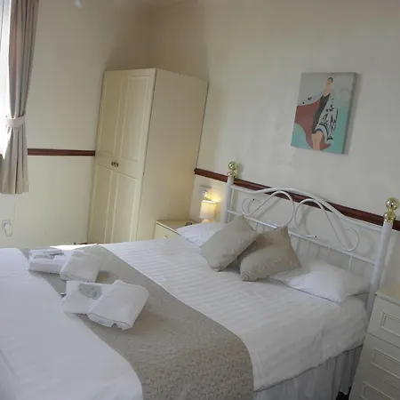 Mars Seaview By Oyo Bed & Breakfast Blackpool