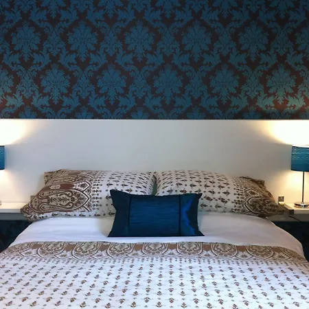 Howard Guest house 2*