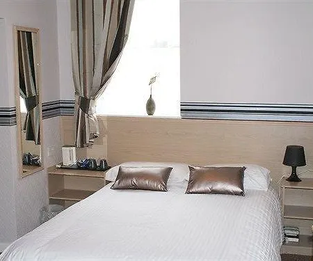 Couette-café West Vale 3*