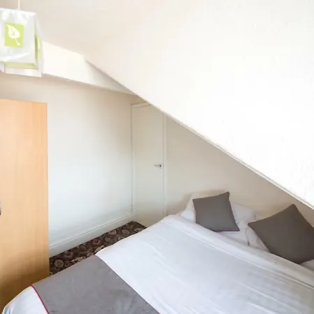 Myroomz Hollingdales 2*