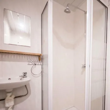 Hotel Myroomz Hollingdales 2*