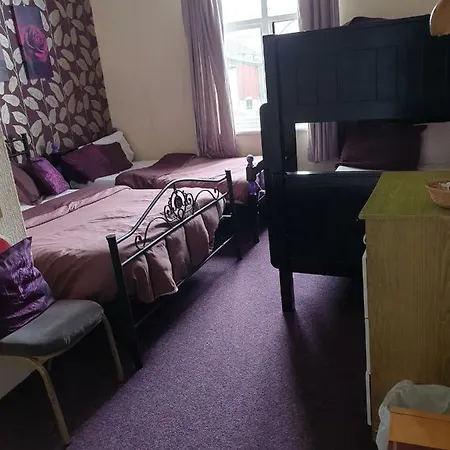 Foxhall Village Guest house 2*