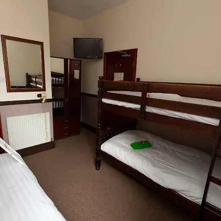 The Riviera 2* Blackpool
