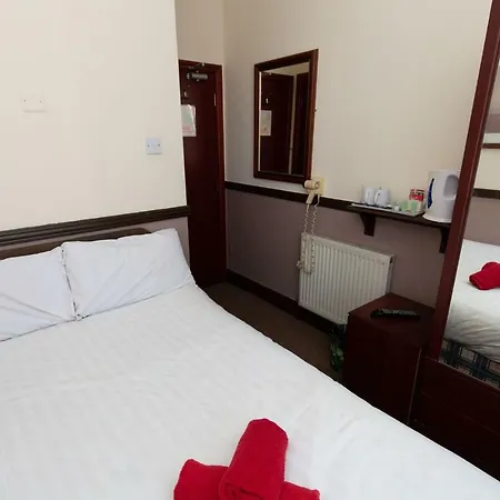 The Riviera Hotel 2*