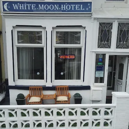 Bed and breakfast White Moon Blackpool