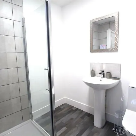 Tower By Service Aparttments 블랙풀