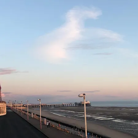 Inn Cherry Blossom Blackpool