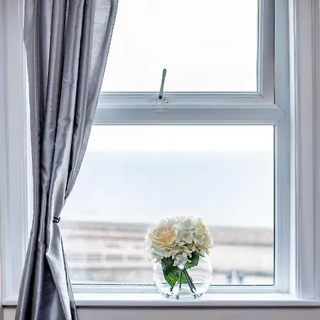 Bed & Breakfast Mars Seaview By Oyo Blackpool