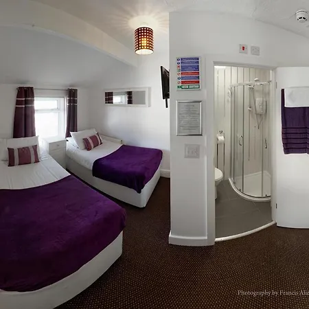 Ardern Bed & Breakfast Blackpool