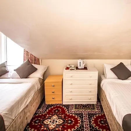 Myroomz Hollingdales 黑潭