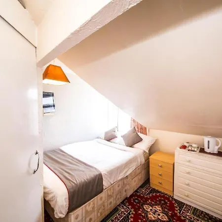 Myroomz Hollingdales 2* Blackpool