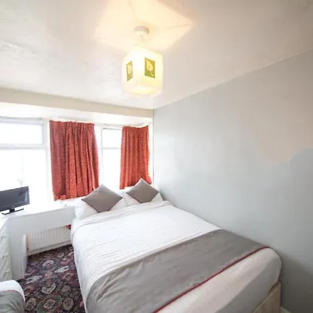Myroomz Hollingdales