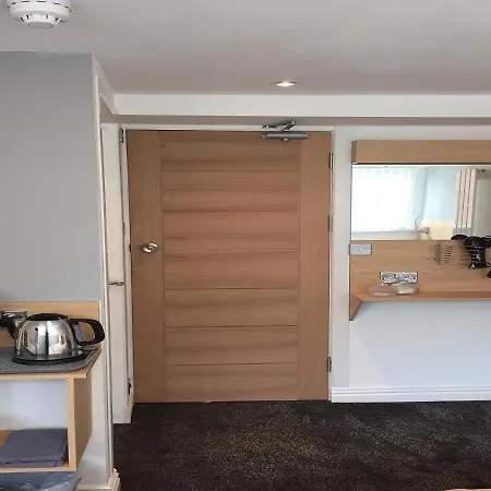 The Beaucliffe 3*