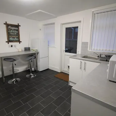 Bryan Choice - Close To Town Centre - Games - Large Holiday home *