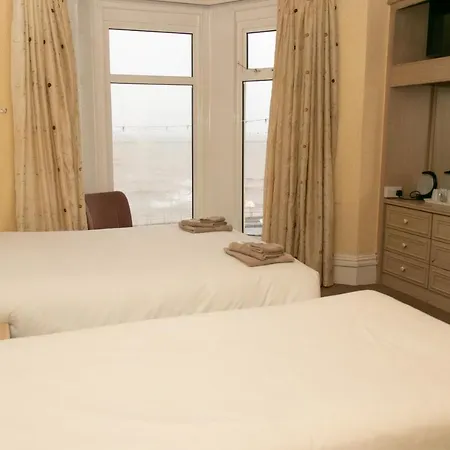Starlux Hotel 3*