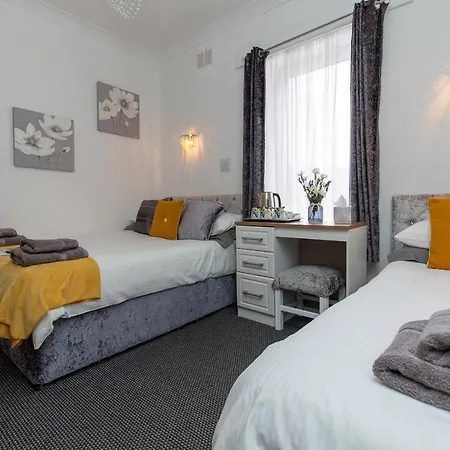 Guest house The Carlton