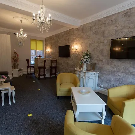 The Carlton 3*