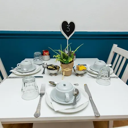 The Carlton Guest house 3*