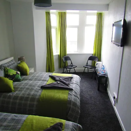 Alderley 3*