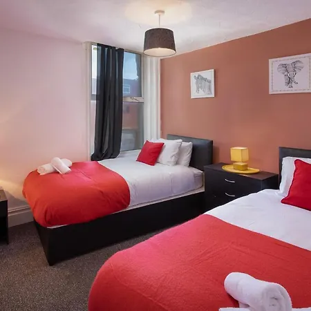 Apartment 2 Bedroom At , Top Notch Serviced , Free Wifi *