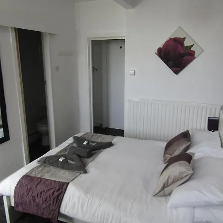 Alderley Hotel