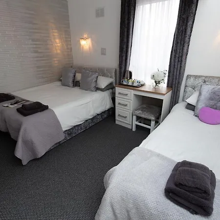 Guest house The Carlton