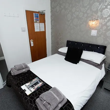 The Carlton 3*