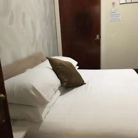 The Feathers Bed & Breakfast Blackpool